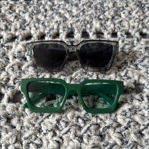 Thick Frame Fashion Sunglasses Pair